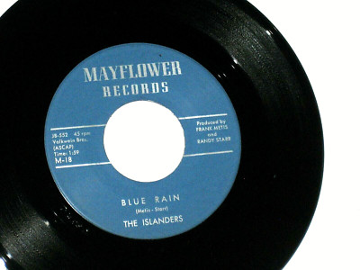 45rpm THE ISLANDERS blue rain/tornado MAYFLOWER M-18 nice SEE PICS 