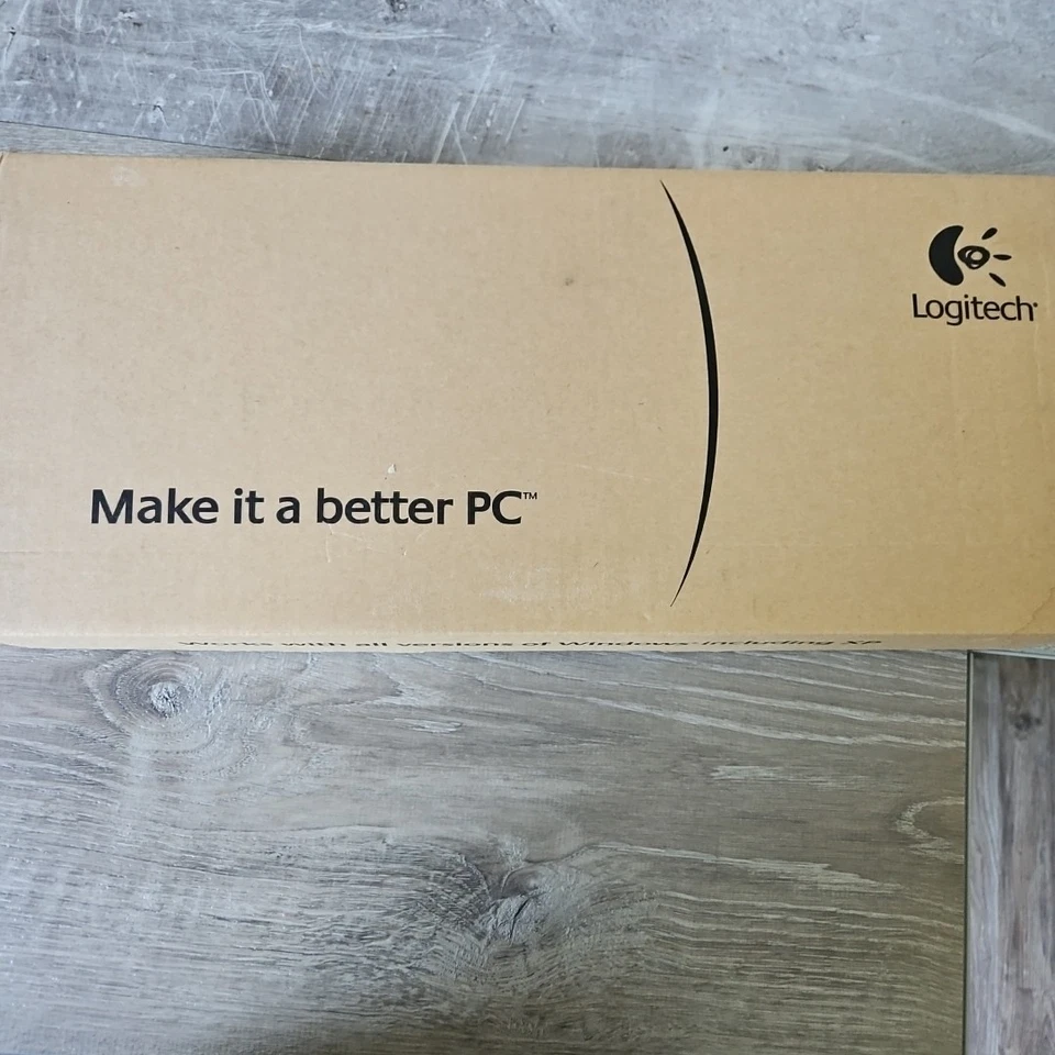 Logitech PS/2 Vtg WHITE Internet Pro Keyboard Model Y-SQ33(SK-2910) w/ Palm Rest - Image 4 of 4