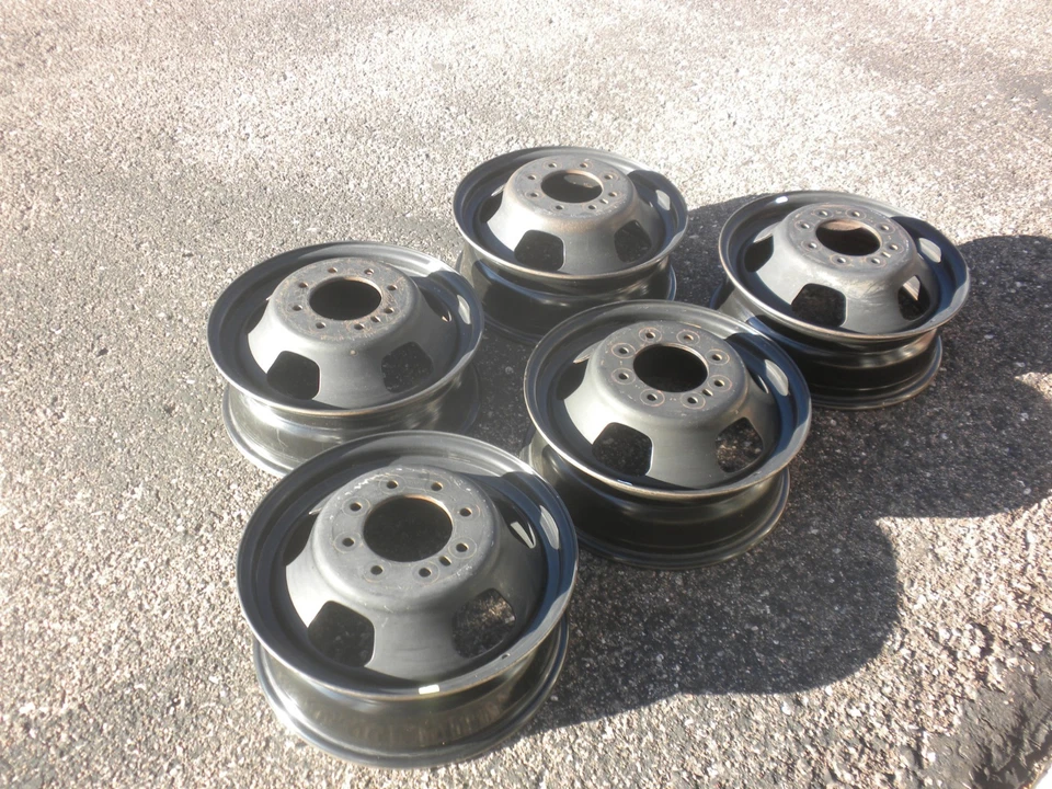 one 17" dodge dually 3500 rim, 17 Dodge 3500. wheel original equipment OEM - Image 4 of 4