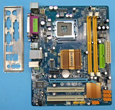 GIGABYTE GA-H31M-ES2L REV:1.1  DDR2 - mATX - Sockel 775 - mit I/O Shield #MX79