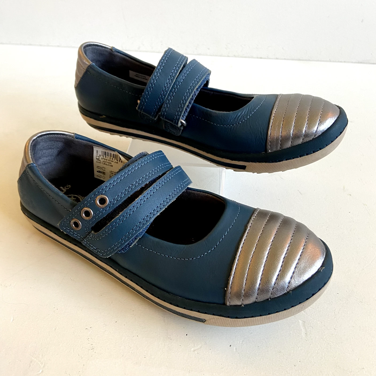 Scarpe blu Clarks taglia 13 5 Epsie Star Junior Mary Jane in pelle argento max