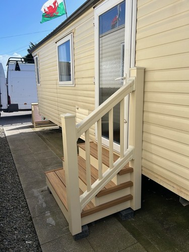 Caravan Steps UPVC Composite Free Standing - Picture 2 of 8