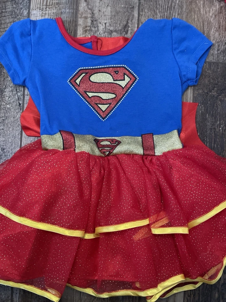 DC Comics Supergirl Bebé Niña Conjunto de Disfraz 18-24M Vestido Leggings Diadema Foto 3 de 4