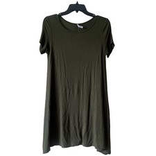 Jolie by francesca’s Forest Green Casual short sleeve midi Dress size small