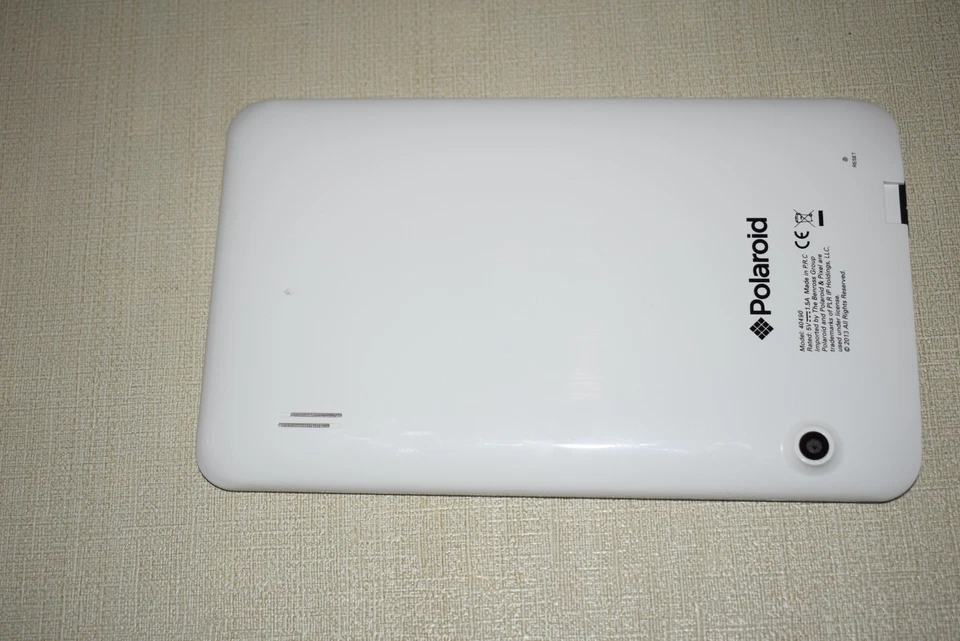 Polaroid 40490 Tablet Black White 7 inch screen case & keyboard bundle - Image 2 of 4