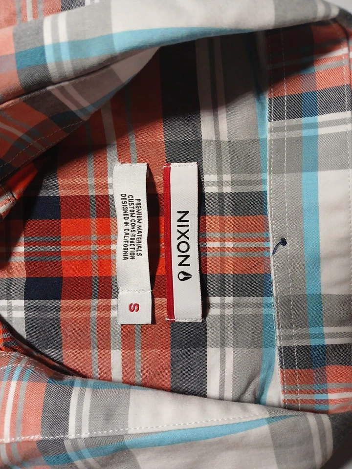 Camisa a Cuadros Nixon Watch Manga Corta Camisa con Botones Foto 2 de 4