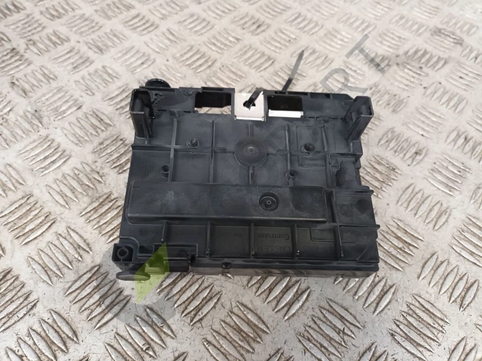 PEUGEOT 308 SW S HDI MK1 (T7) Fuse Box In Engine Bay 9666700480 - Image 3 of 4