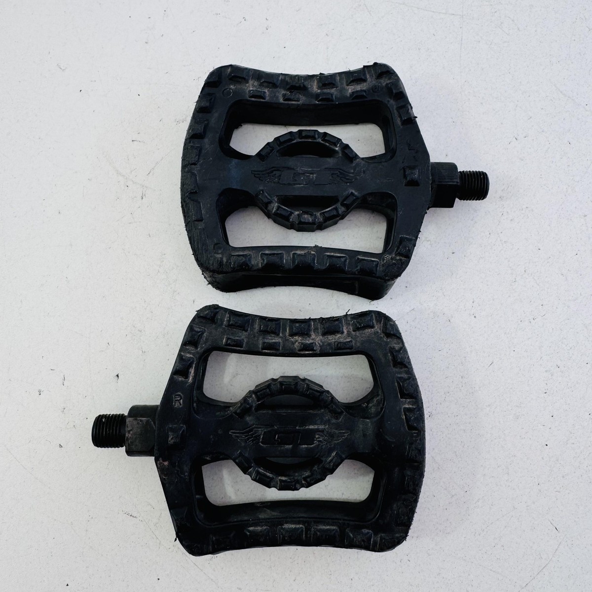 how old for bob jogging stroller Revolution FLEX filter-color: Black Out filled tires balance out Color:Gangrene (TRO Exclusive) Browning Blackout 3V USB