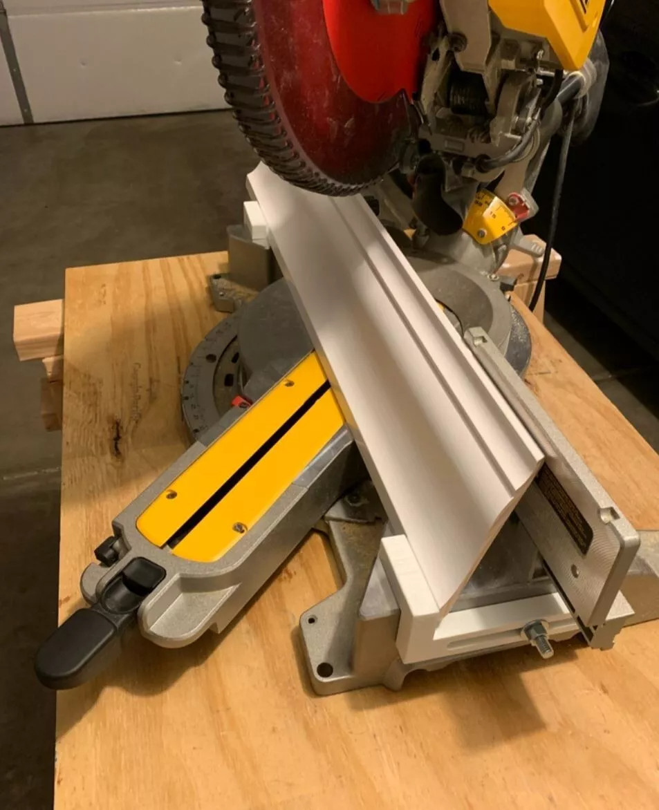Dewalt Crown Molding Precision Angle Jig for 12" Miter Saws Crown Stops