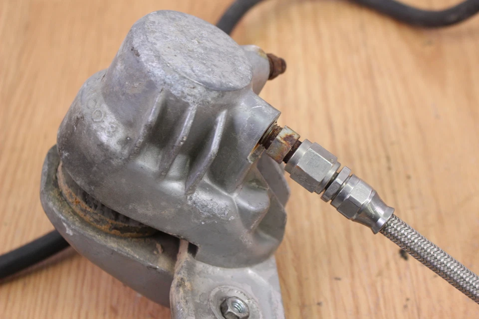 1970 HONDA CB750K Front Brake Caliper With Brake Lines — 第 4/4 张图片