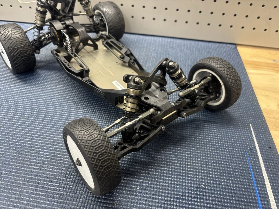 TLR 22 5.0 DC ELITE  - Image 3 of 4