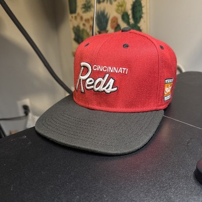 Nike Vintage Two Toned Script Cincinnati Reds Red/Black Snapback Hat / Cap