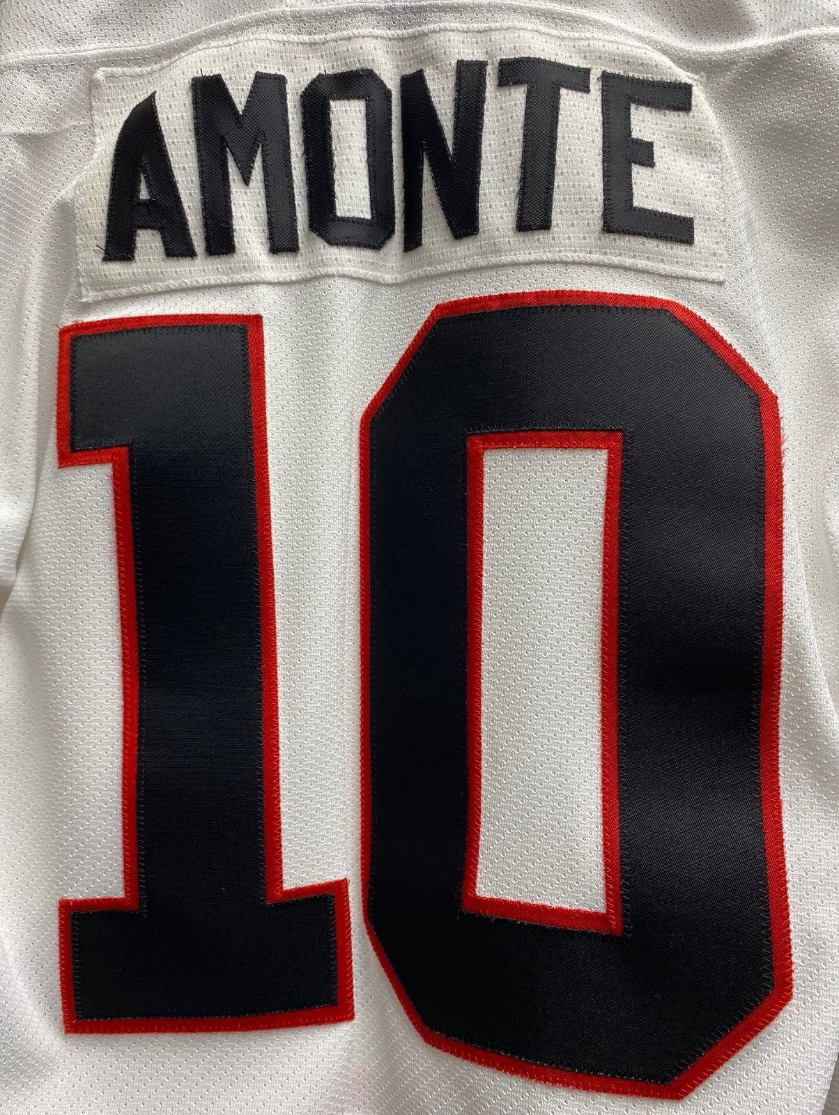 Vintage CCM NHL Chicago Blackhawks Tony Amonte #10 White Jersey Size Medium