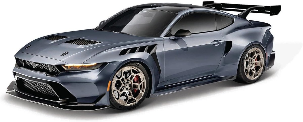 Ford Mustang 2025 GTO SE 1/18 Diecast Model Car Maisto Special