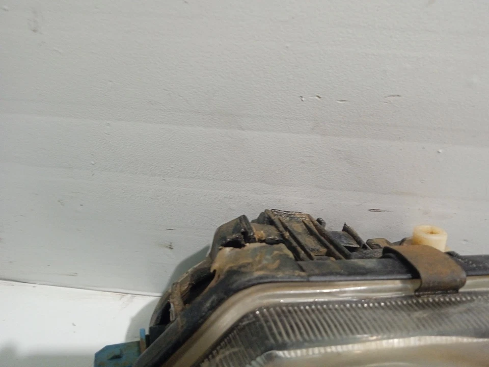 1305230174 FENDINEBBIA SINISTRA / 2224437 PER PEUGEOT 306 7B, N3, N5 1.9 D - Immagine 2 di 4