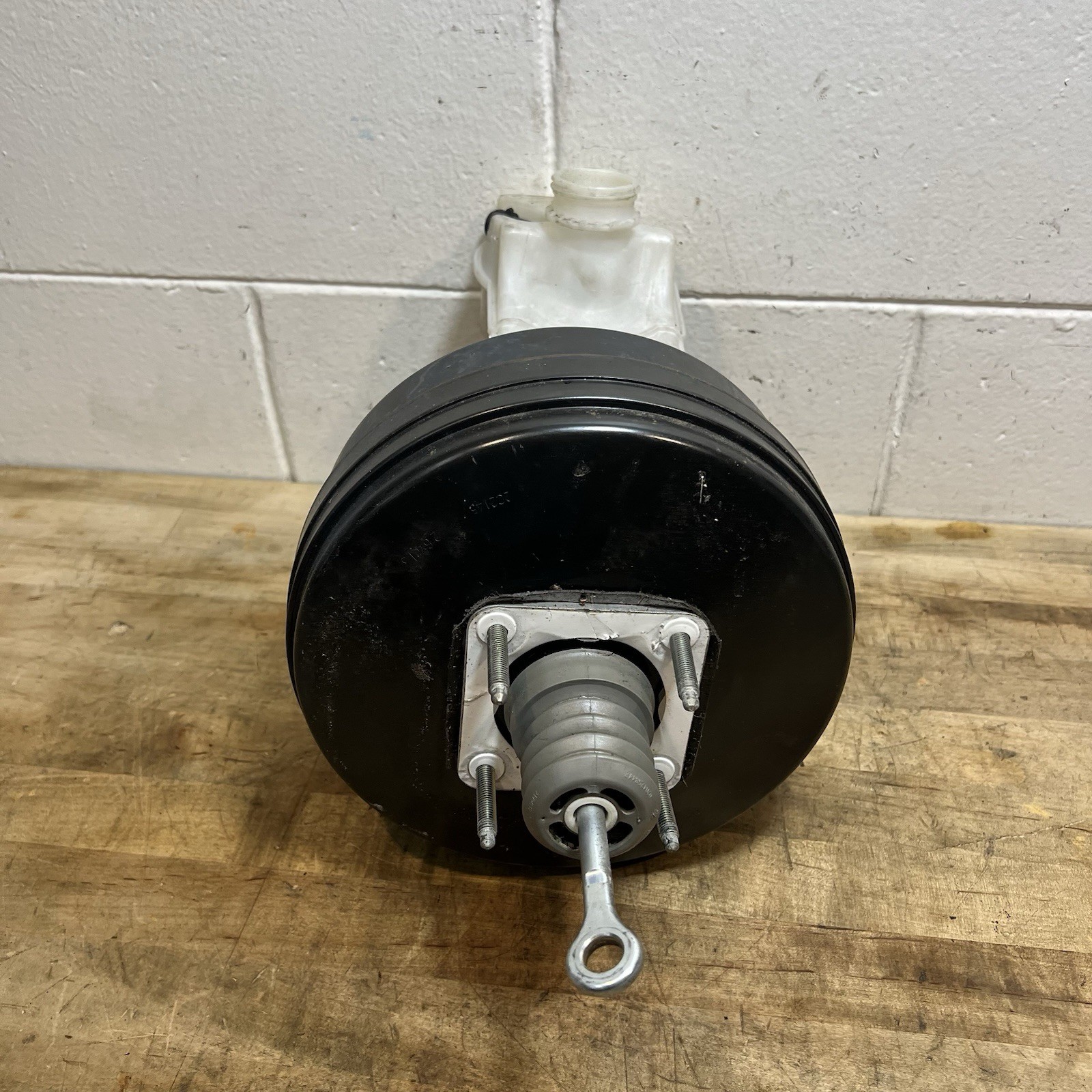 2014-2020 Maserati Ghibli Power Brake Booster Master Cylinder Reservoir OEM