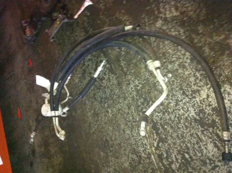 Шланги переменного тока 1985 Chevrolet Chevy Celebrity 2,8 л 6 цилиндров - Изображение 2 из 4