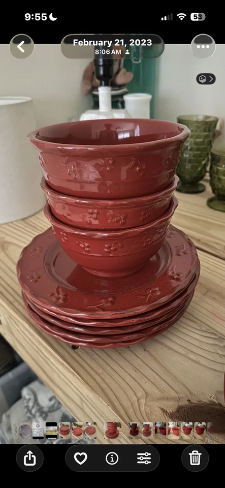 Bella by Debby Segura for Signature Housewares Red Dinnerware - Image 4 of 4