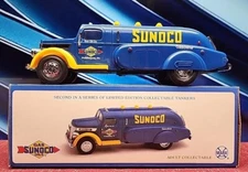 1941 Sunoco   International Air Flow Fuel Truck Bank with working Lights (1995)