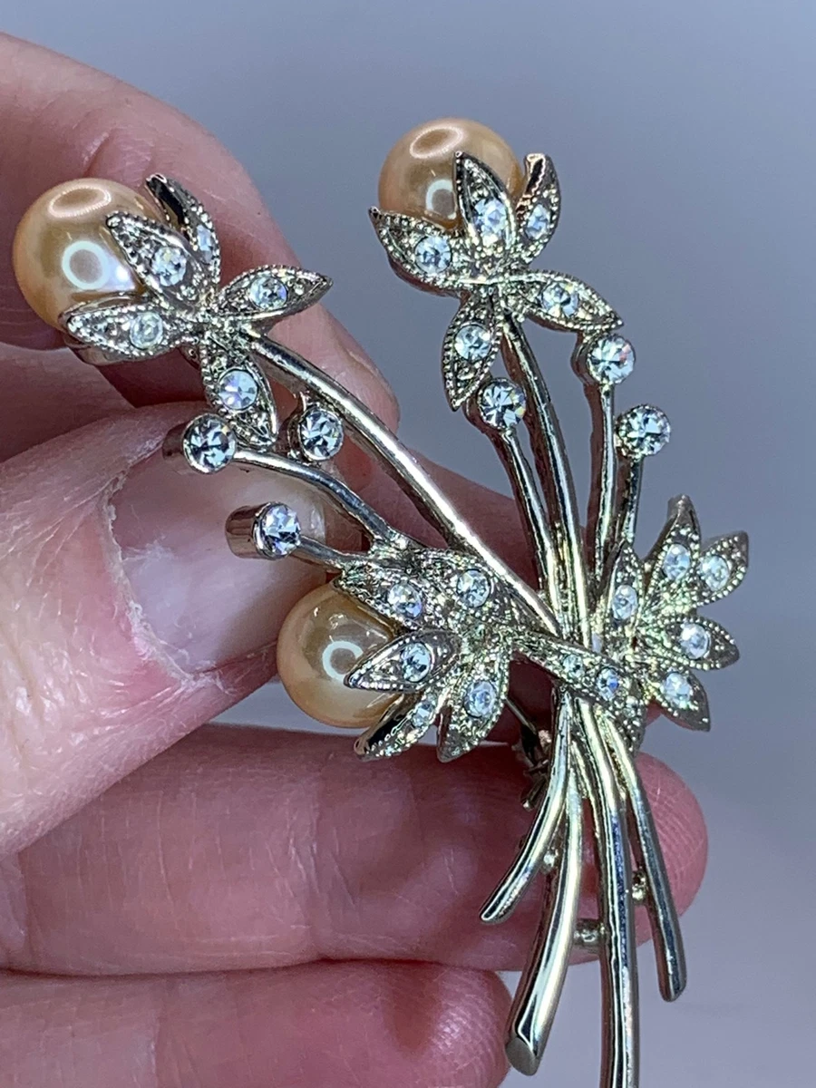 Flower Bouquet Pearl Clear Rhinestones Vintage Silver Brooch Pin M 3941