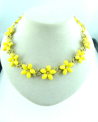 LISNER , Collier '' APPLE BLOSSOM'' , USA 1956