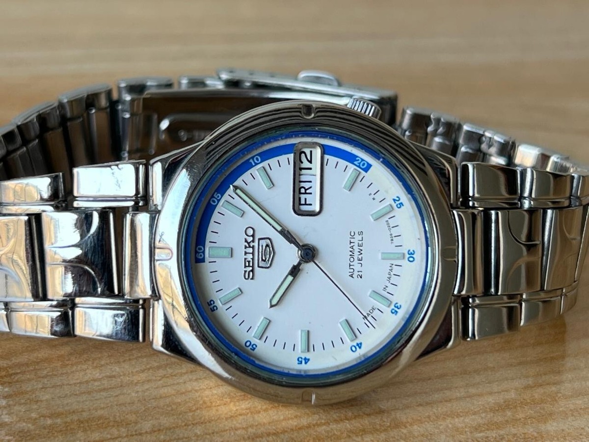 SEIKO5スポーツマチック 21JEWELS SEIKO 5 BLACK 21 Jewels Automatic Men's Watch Mint Condition