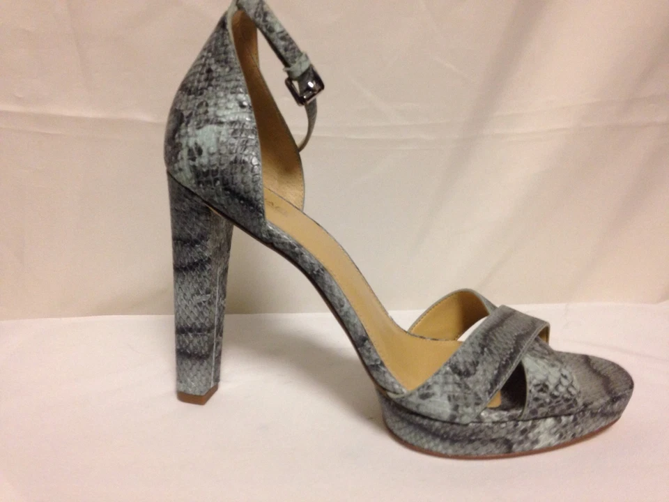 Sandalias Michael Kors Divia con correa al tobillo 9,5 M Celadon 40S6DVHA1E nuevas con caja Foto 3 de 4