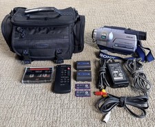 SONY DCR-TRV350 Digital 8 Handycam w Charger Remote Batteries Remote Case Tested