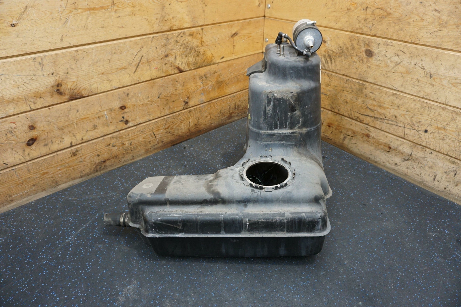 Left Driver Side Fuel Tank 420201021J OEM Audi R8 Coupe Type 42 2008-09