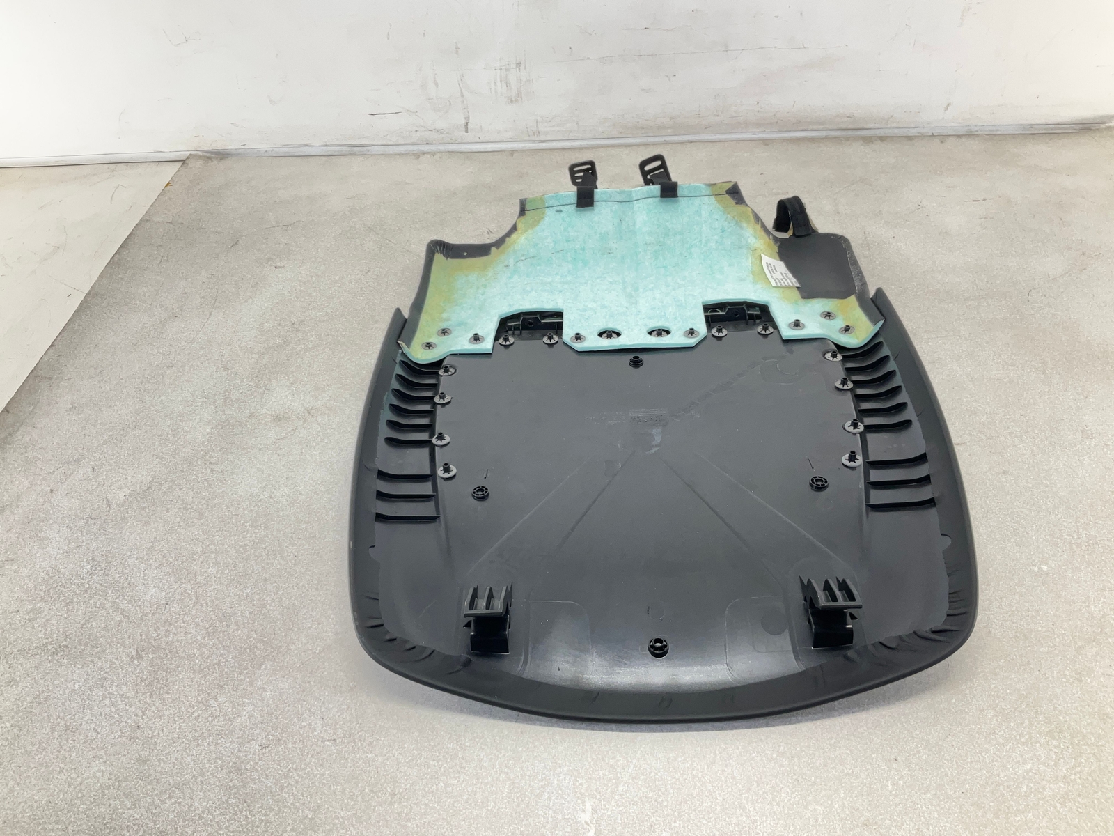 17-20 MASERATI Levante Front Right Passenger Upper Seat Back Cover Trim OEM CM