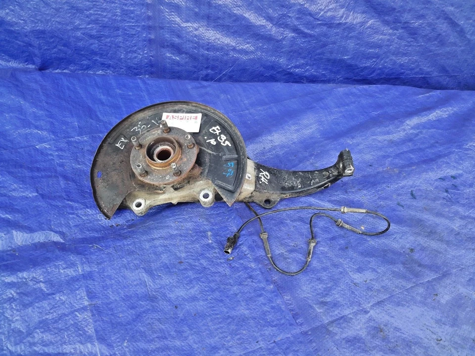 Infiniti EX35 2008-2012 eje de pasajero delantero derecho nudillo cubo de rueda OEM Foto 2 de 4