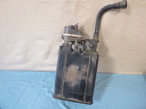 05-06 2005-2006 Toyota Tundra 4.7L V8 Fuel Vapor Charcoal Can Canister