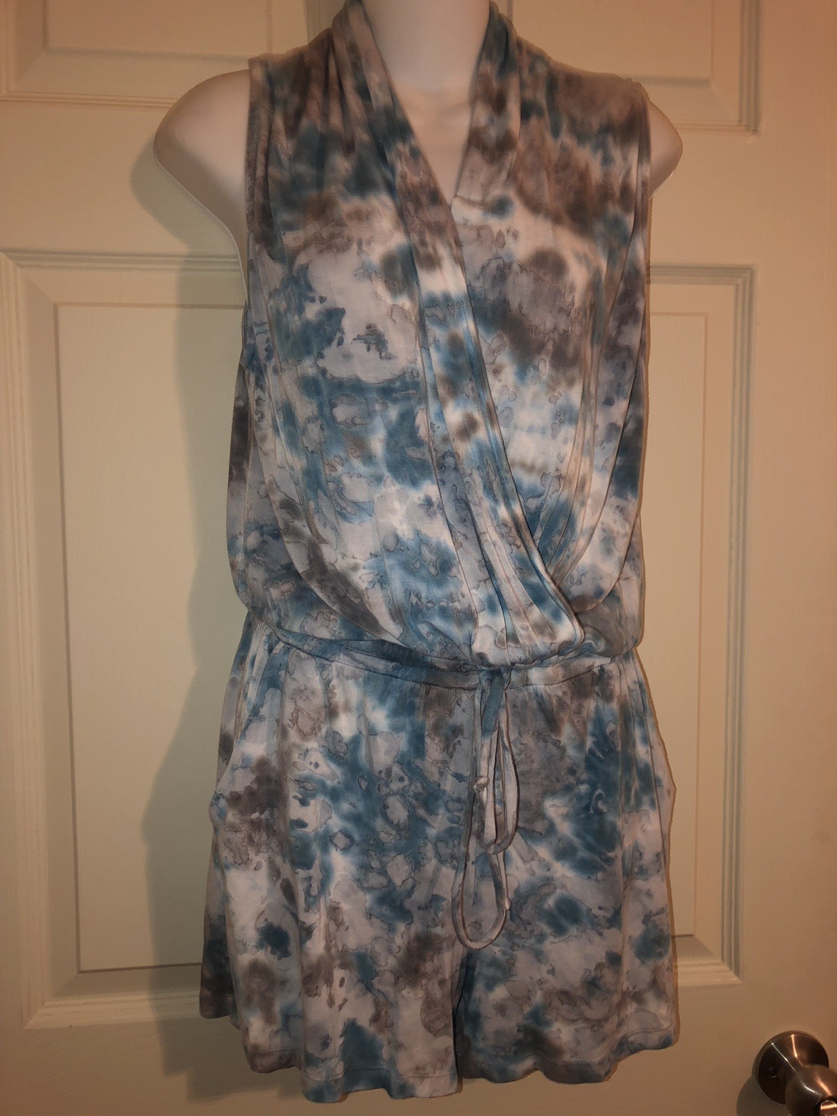 Picture 1 of 9
