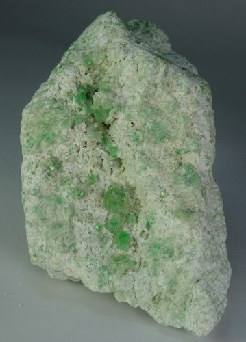 GREEN GARNET-520 CARATS NATURAL GREEN GARNET MINERAL PAKISTAN, (I-157),