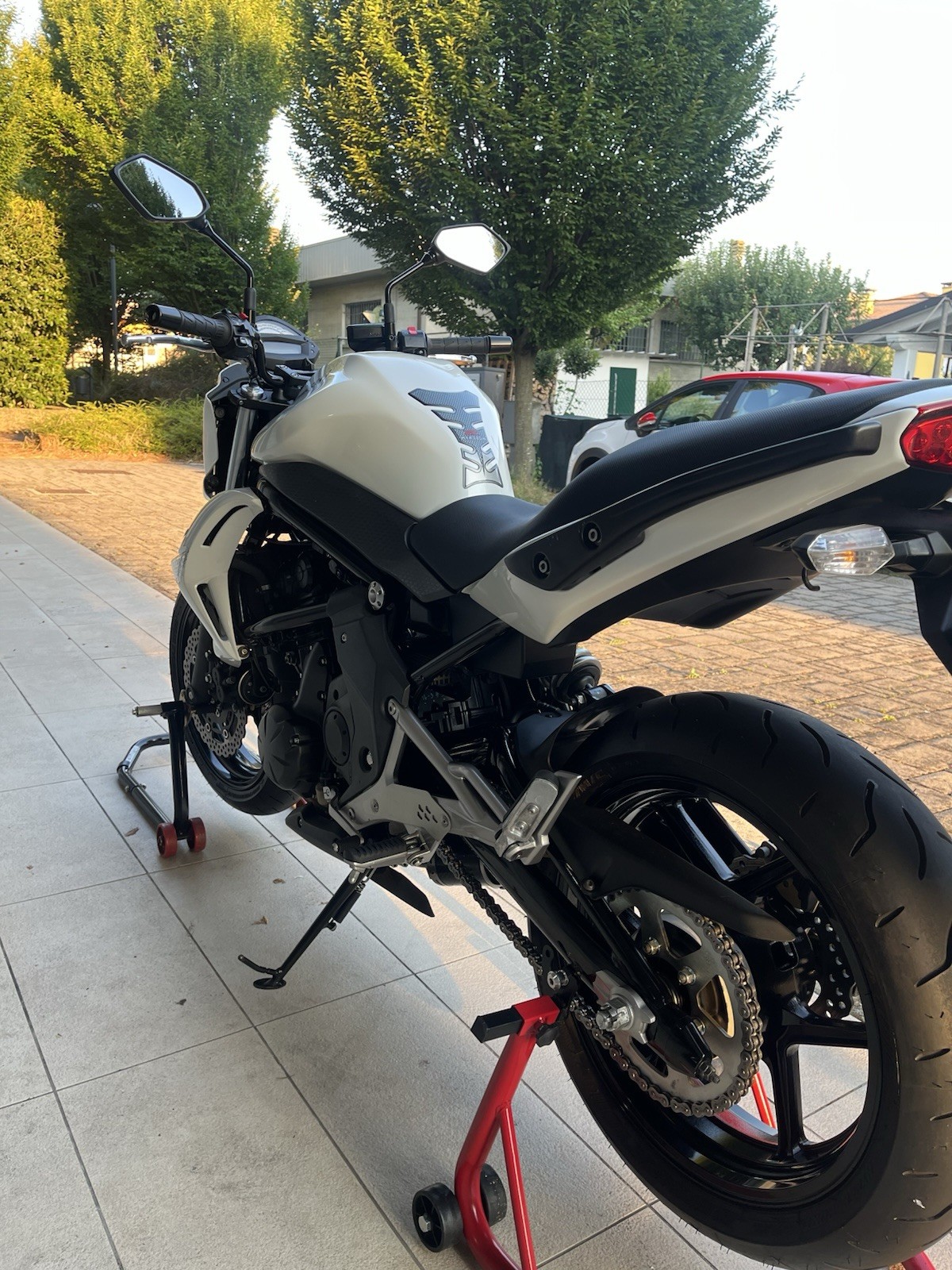 Kawasaki ER6N 2012 foto 5
