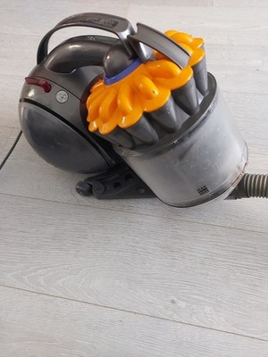 Dyson Dc39 Hauptgerät nur mit Flexi Rohr sehr gute Saugkraft