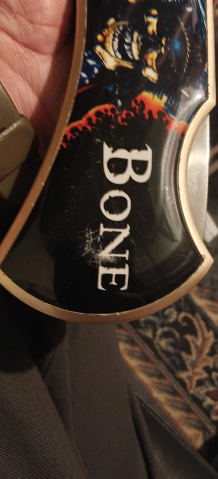 Tomahawk XL1255 Bad To The Bone Navaja de Bolsillo Plegable Acero Inoxidable Calavera, Mordaza Foto 3 de 3