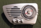 Spirit Streamliner Battery-Operated Silver AM-FM Radio (NEW) — photo 2