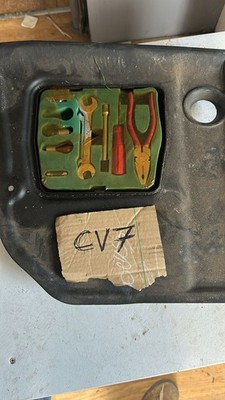 CLEAN JAGUAR XJ8 X308 BONNET TOOL KIT SPANNER SPARE SCREWDRIVER BULBS PLIERS