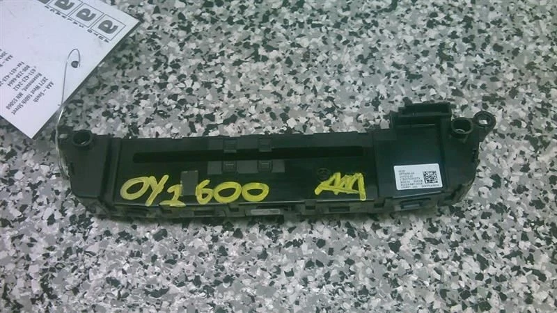 Controller 2018 X1 Sku#2860751 - Image 2 of 4