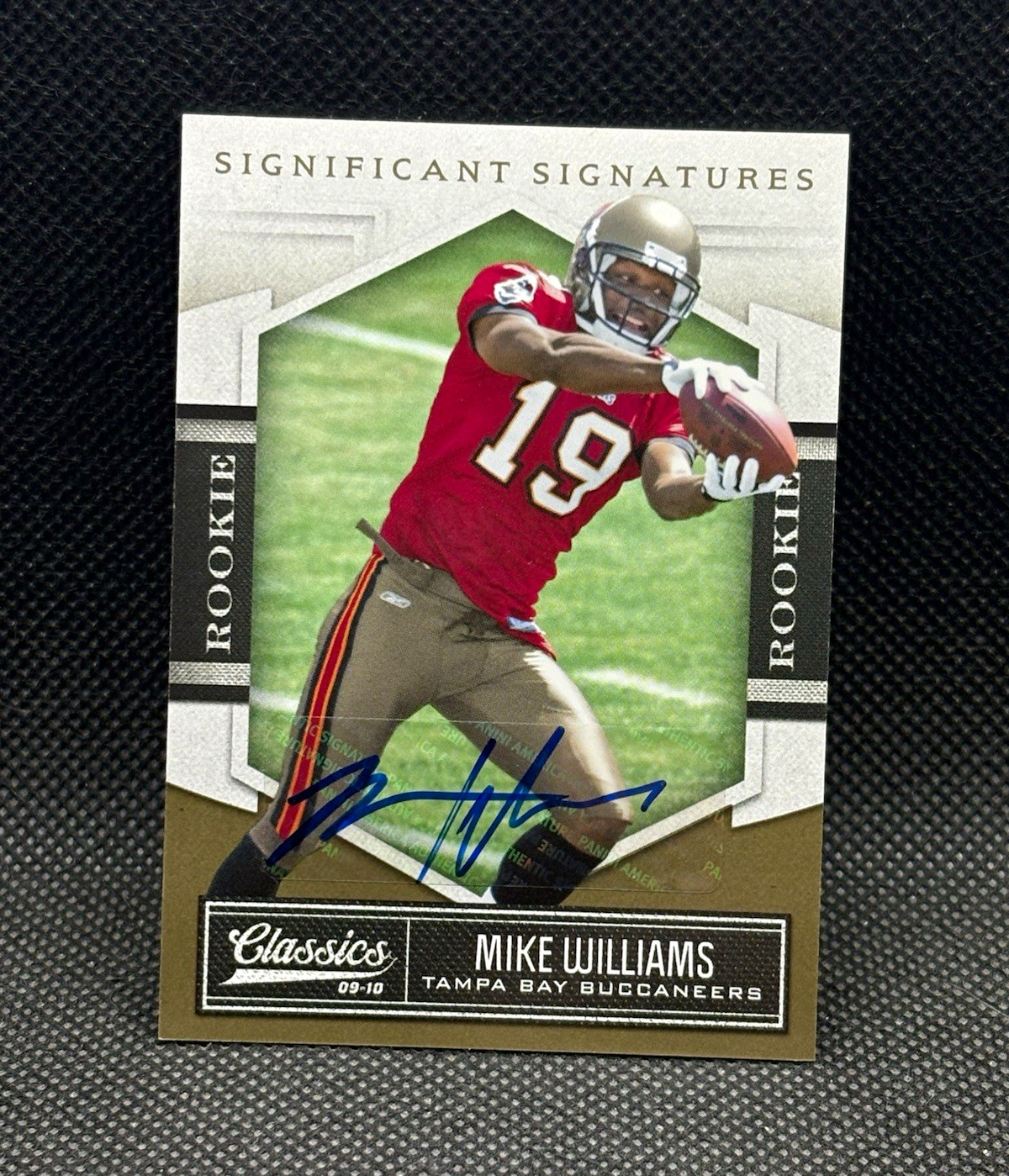 Panini 2010 Classics Significant Signatures Gold Mike Williams RC Auto /99 #171