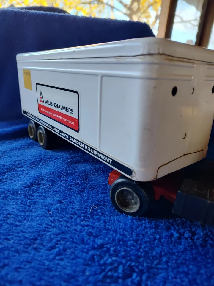 Allis Chalmers Semi Collectible - Image 3 of 4