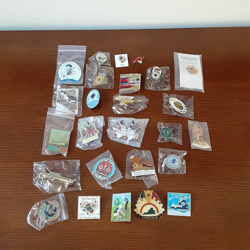 Lions Club Pins 26 Vintage Collectors Collectibles Misc Lot Serve