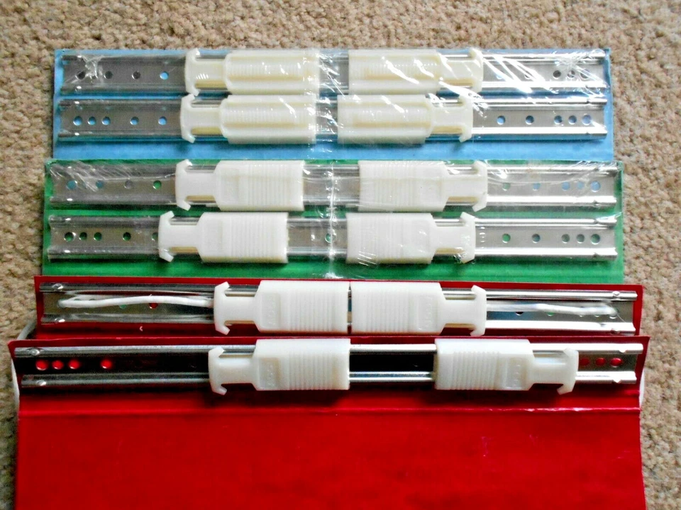 Lote de 3 carpetas de impresión Acco 9-1/2" x 11" azul, verde y rojo Foto 3 de 4