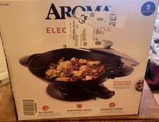 Aroma Housewares AEW-306 Electric Wok 5 Quart Capacity Black