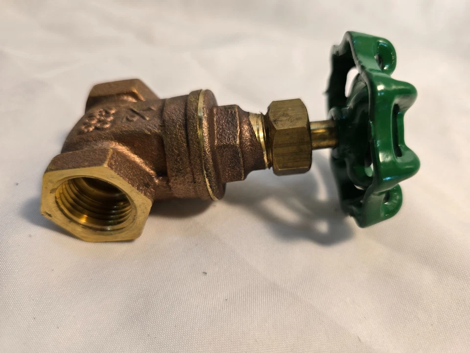 Champion 1/2" Brass Gate Valve 200 WOG - Image 2 of 4
