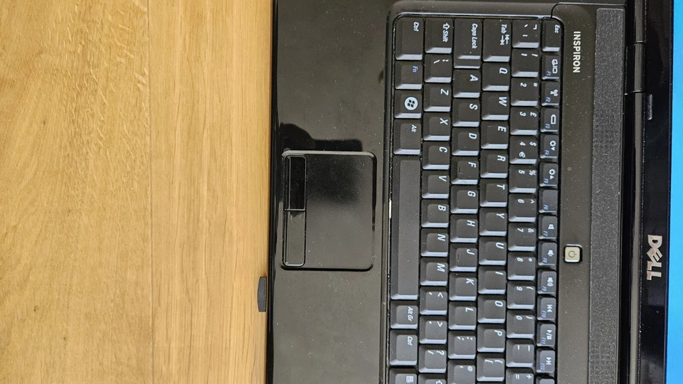 DELL INSPIRON 1545 15.6" LAPTOP INTEL CELERON CPU 900 @2.20GHz 2GB RAM NO HDD - Image 3 of 4