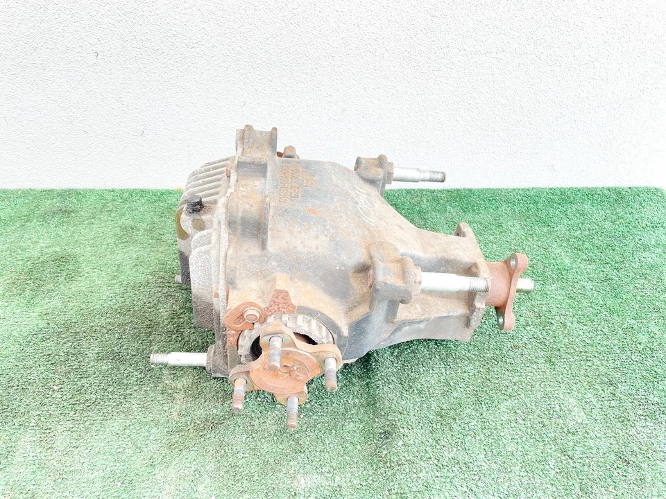 98-03 JAGUAR VANDEN PLAS XJ REAR DIFFERENTIAL AXLE CARRIER ASSEMBLY OEM - Image 4 of 4