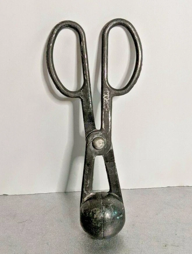 MEAT BALL MAKER MID-CENTURY ALUMINUM KITCHEN ACCESSORY MADE IN JAPAN. ATOMIC AGE