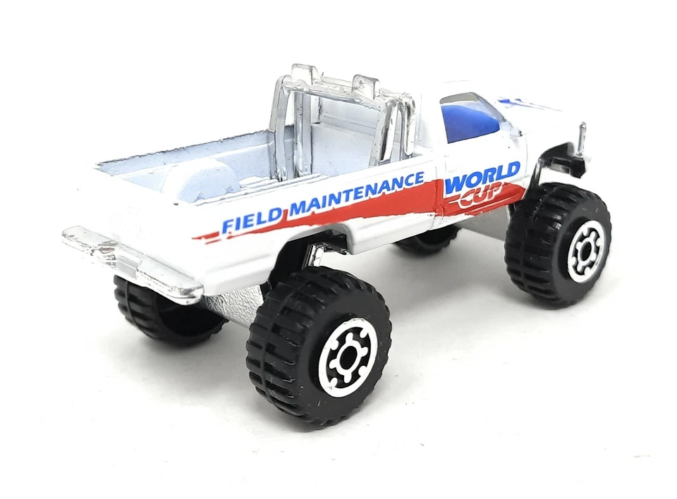 Matchbox Superfast Chevy K 1500 Pickup World Cup piastra base Cina bianca MBX... - Immagine 2 di 2